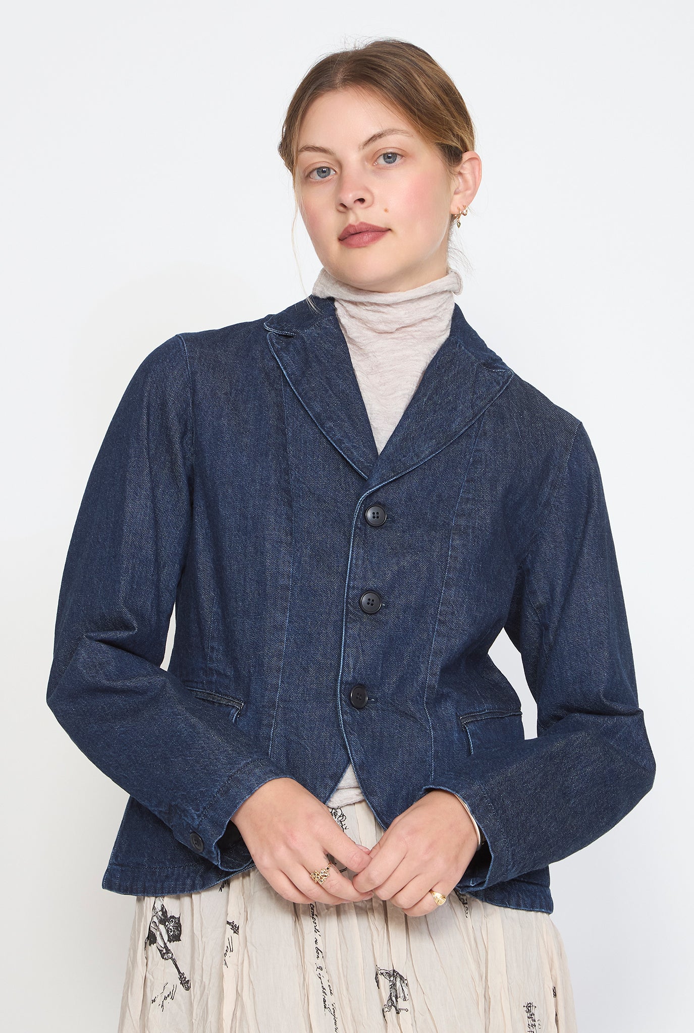 2025_HABITS_08_04_MILLI10343.jpg PAS DE CALAIS Natural Denim Tailored Jacket