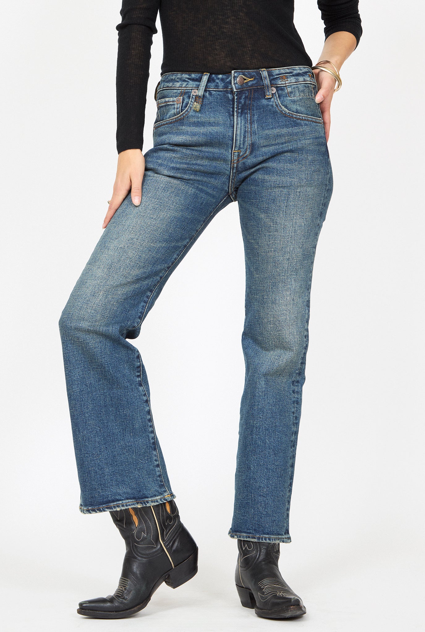 2025_HABITS_10_18_MAYA12807.jpg R13 Joan Kick Flare Blue