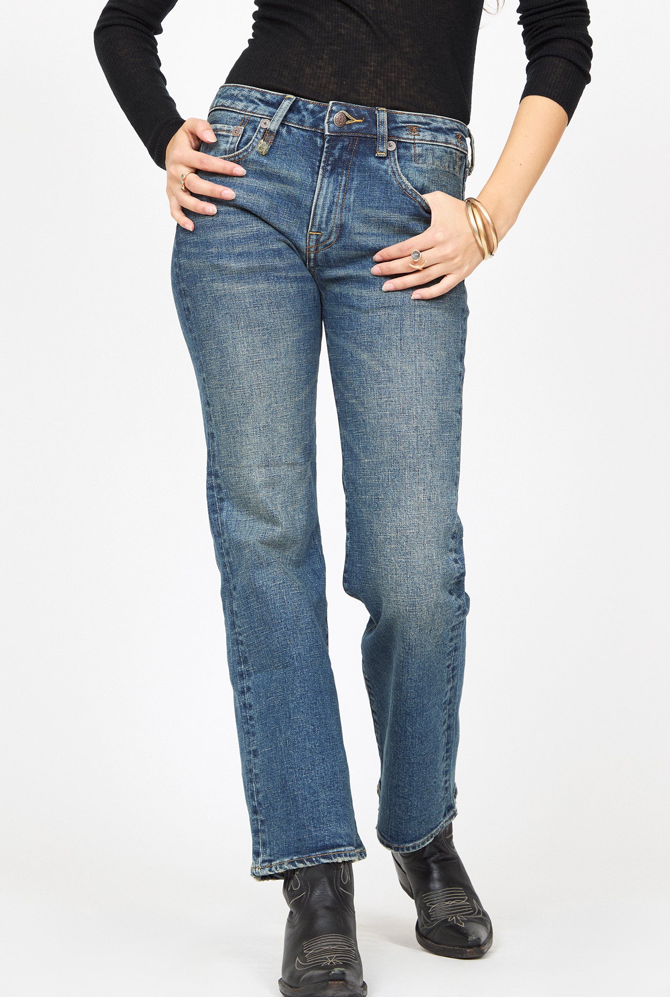 2025_HABITS_10_18_MAYA12826.jpg R13 Joan Kick Flare Blue