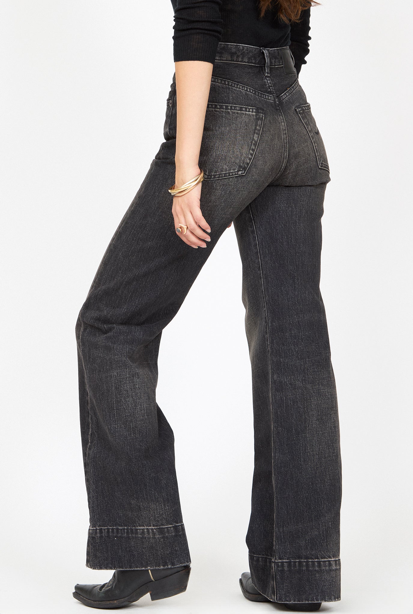 R13 Charlotte Jean