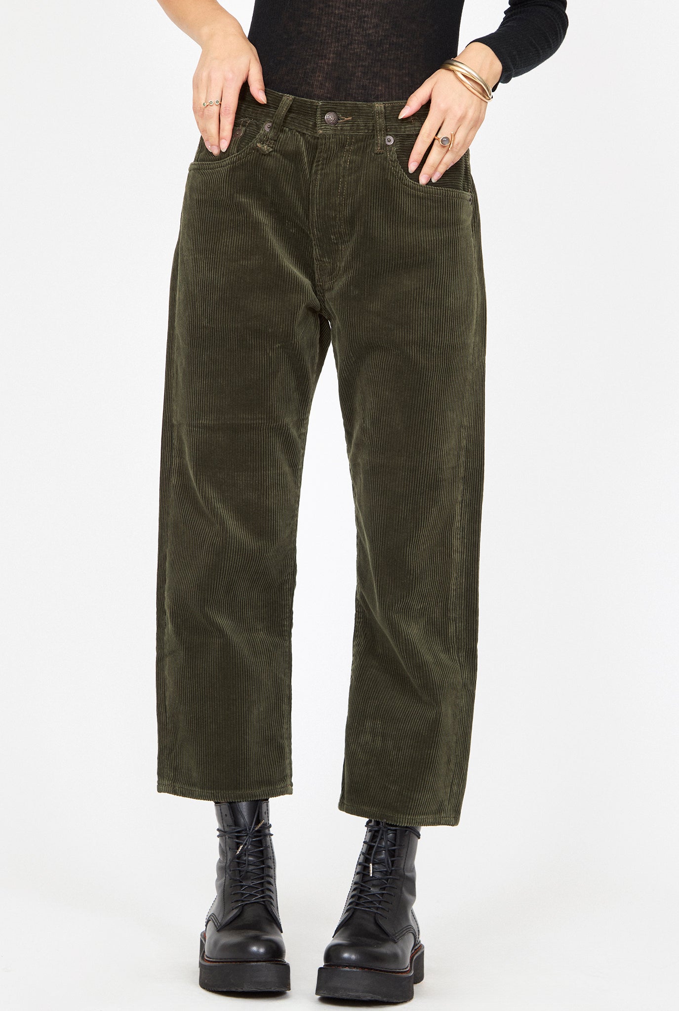 2025_HABITS_10_18_MAYA13133.jpg R13 X-BF Cord Jean