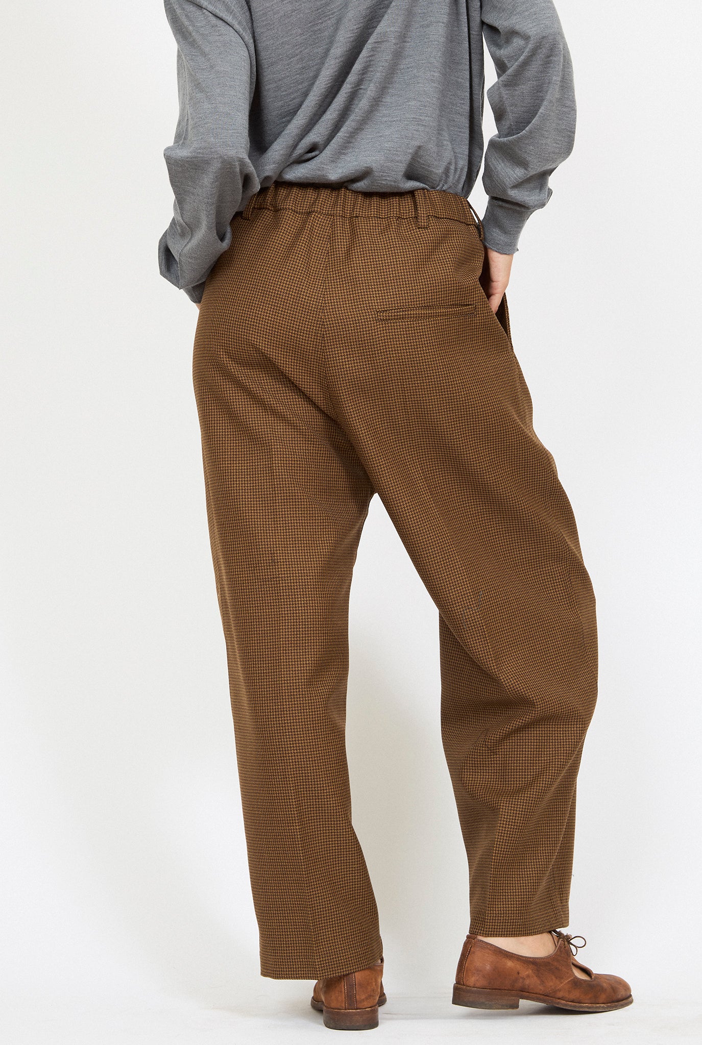 2025_Habits_09_22_MAYA11291.jpg SOFIE D'HOORE Pass Pants