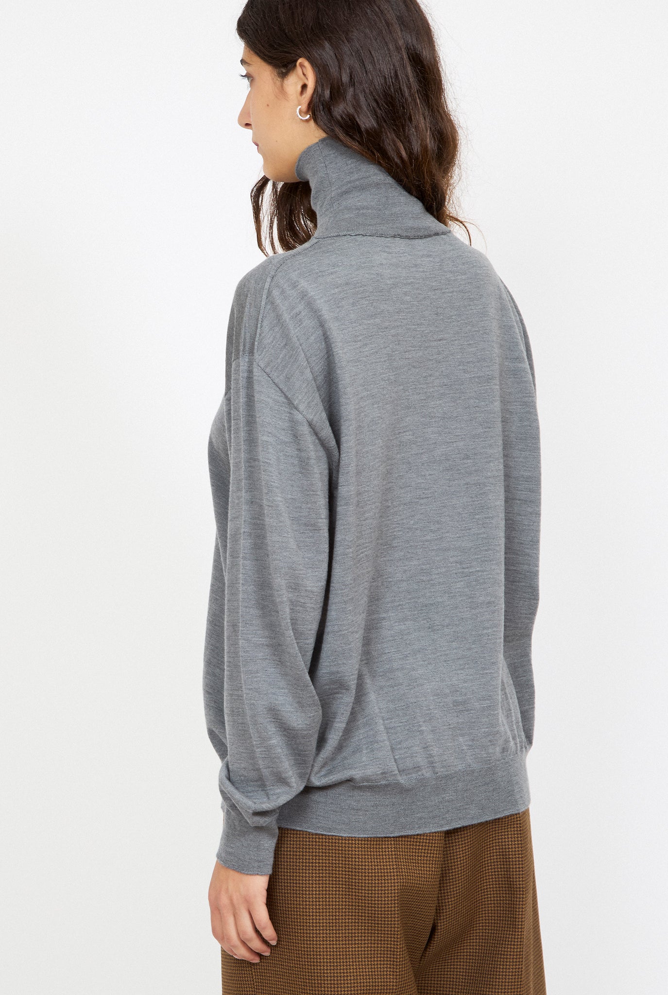 2025_Habits_09_22_MAYA11321.jpg SOFIE D'HOORE Maffei Sweater