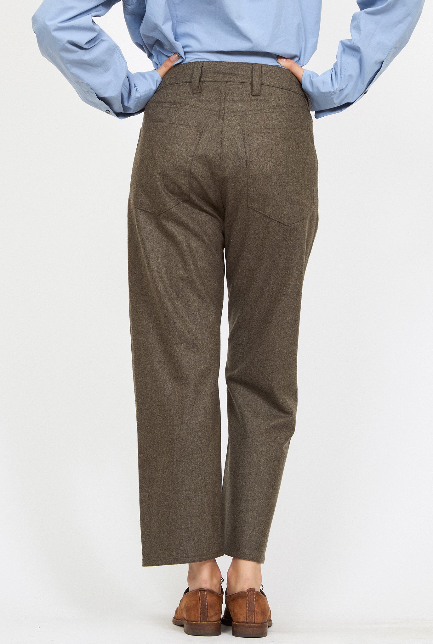 2025_Habits_09_22_MAYA11684.jpg SOFIE D'HOORE Pan Jeans WOLF