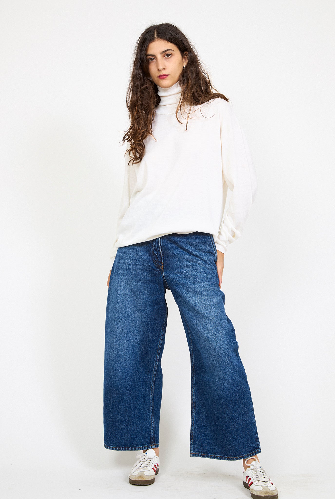 2025_Habits_09_22_MAYA11851.jpg SOFIE D'HOORE Maffei Sweater